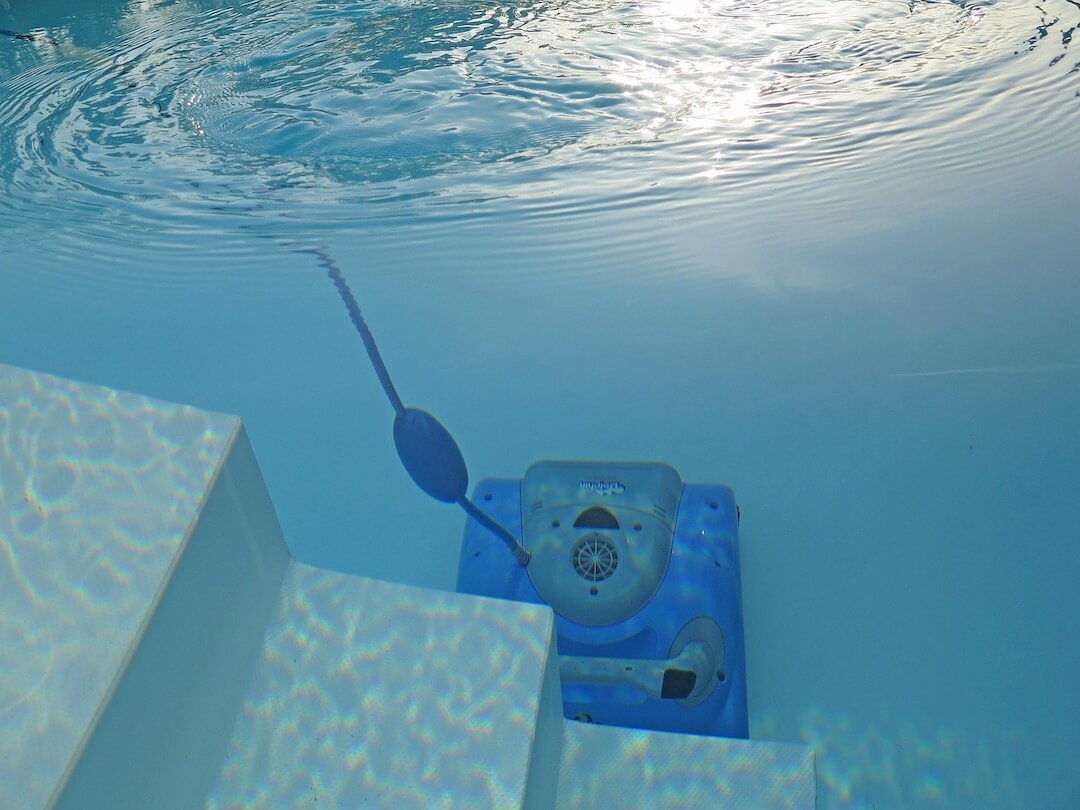 Tailored Pool Maintenance Plans Image